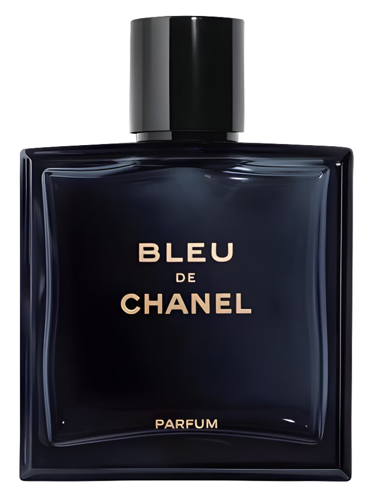 Butelka perfum Bleu de chanel odlewka w eleganckim granatowym flakonie z czarną nakrętką